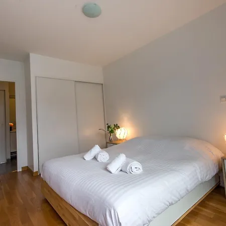 Le Spacieux Rivage - D'exception Pieds Dans L'eau * Duingt